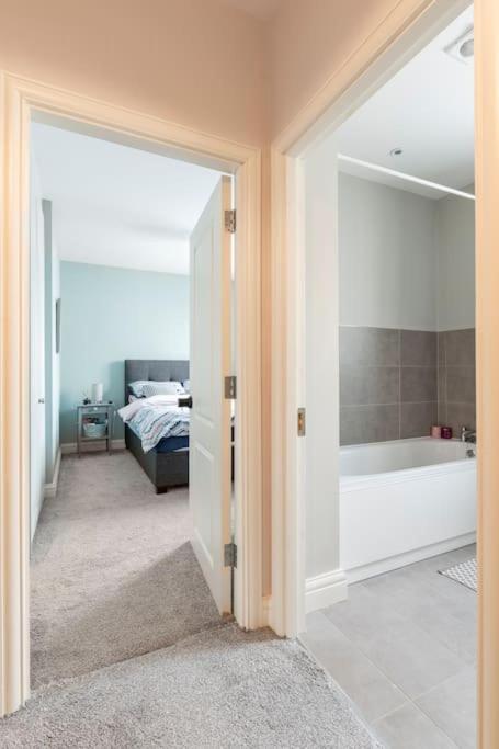 Dublin Jacuzzi Escape Διαμέρισμα Εξωτερικό φωτογραφία